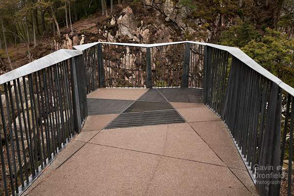stanley gorge cantilevered metal viewing platform designed by CB arts 